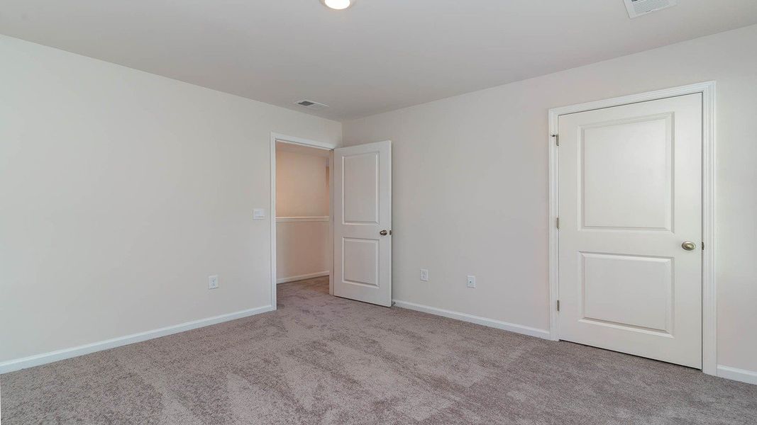 Spacious, unfurnished interior of a new home in Hunter's Branch, Hopkins (Image 27).