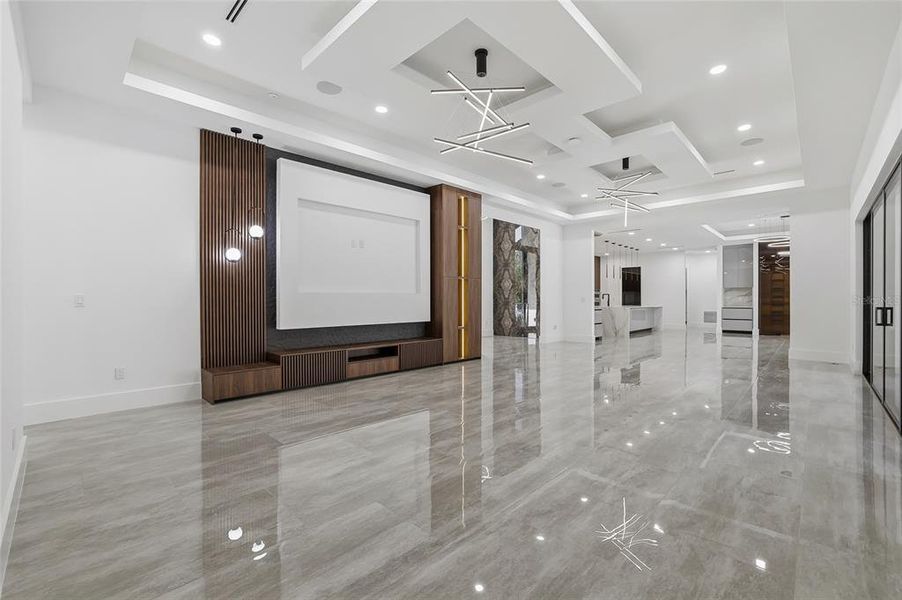 Spacious, unfurnished interior of a new home in , Tampa (Image 26).