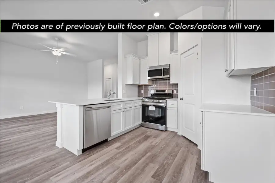 Furnished interior view inside a new home in Grand Oaks Reserve, Cleveland (Image 4). Furnished interior view inside a new home in Grand Oaks Reserve, Cleveland (Image 4).