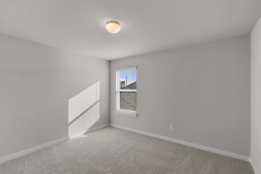 Spacious, unfurnished interior of a new home in Morton Creek Ranch, Katy (Image 12).