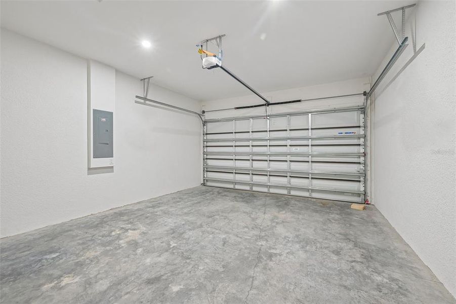 Spacious, unfurnished interior of a new home in , North Port (Image 26).