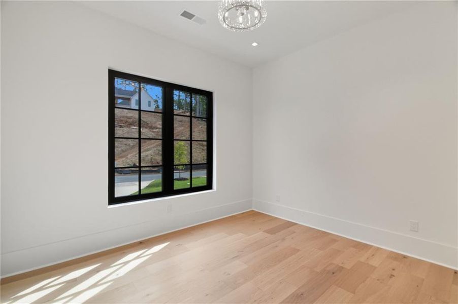 Spacious, unfurnished interior of a new home in , Alpharetta (Image 62).