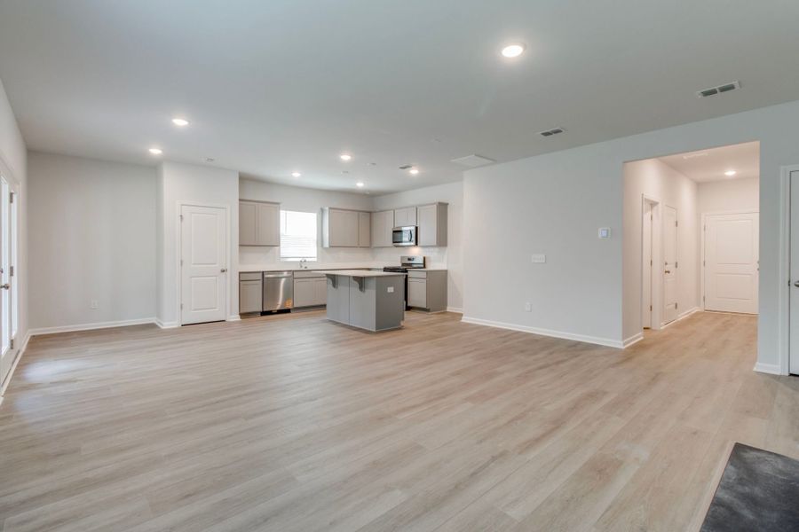 Spacious, unfurnished interior of a new home in Grand Arbor, Blythewood (Image 42).