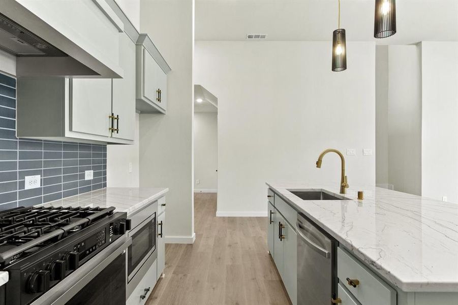 013-8509DelRioTrail-Rowlett-TX-75089-Kitchen.jpg-SMALL