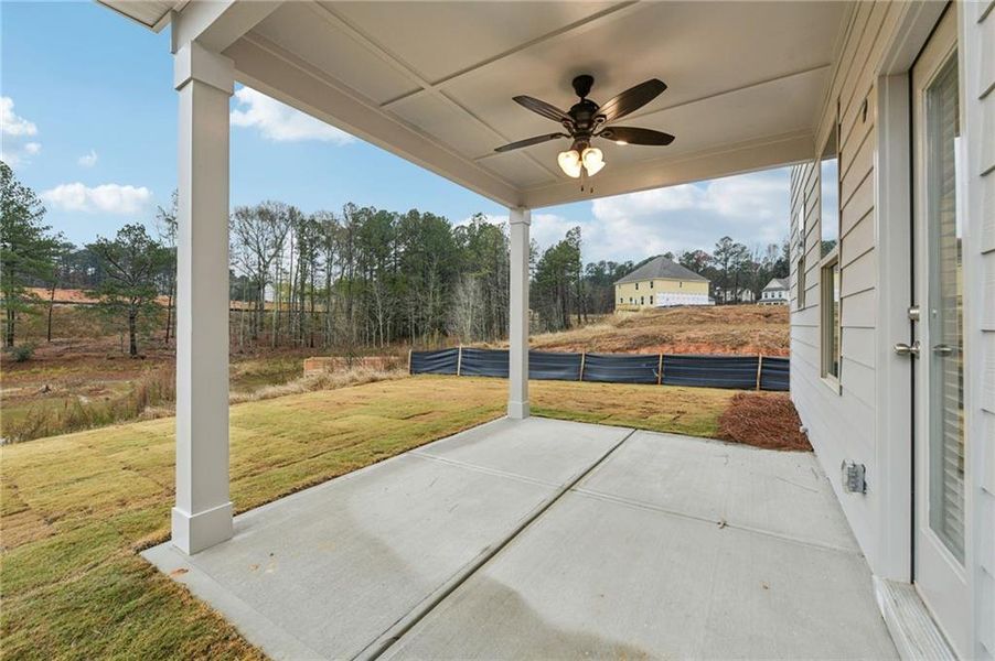 Exterior details and patio area of a home in Hamilton Lakes, Lawrenceville (Image 27).