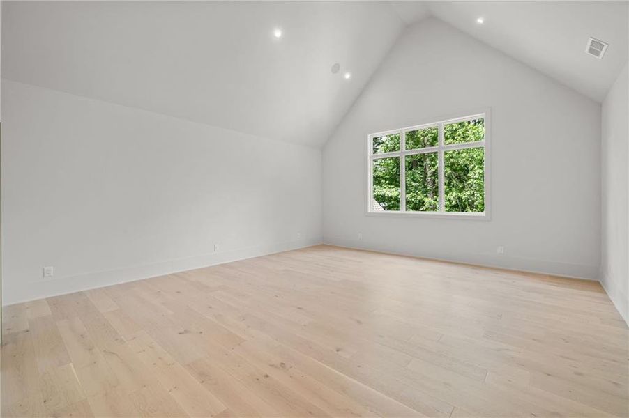 Spacious, unfurnished interior of a new home in , Alpharetta (Image 36). Spacious, unfurnished interior of a new home in , Alpharetta (Image 36).