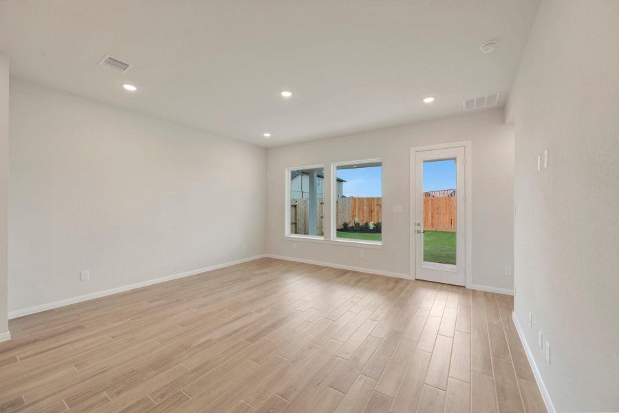 Spacious, unfurnished interior of a new home in Jubilee - Reserve Collection, Hockley (Image 18).