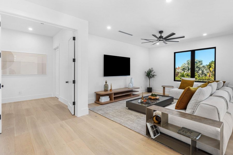 020-368ChurchillRoad-WestPalmBeach-FL-33