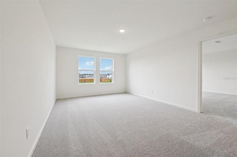Spacious, unfurnished interior of a new home in Pelham Square, Deland (Image 21).