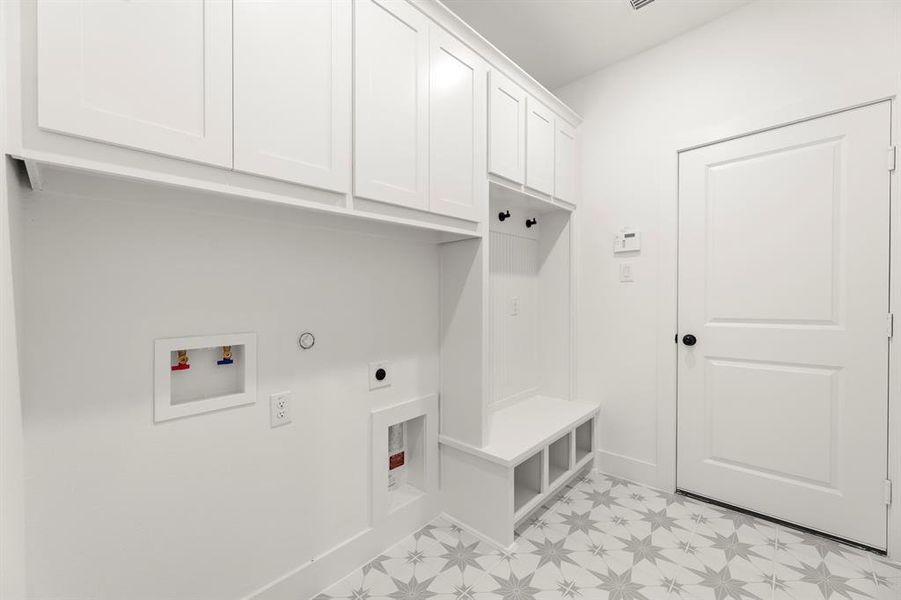 21. 8511 Great Stone - Utility