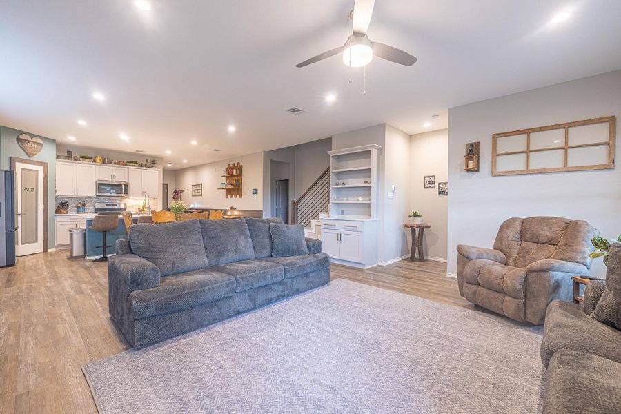 Furnished interior view inside a new home in River Ranch Meadows, Dayton (Image 32). Furnished interior view inside a new home in River Ranch Meadows, Dayton (Image 32).