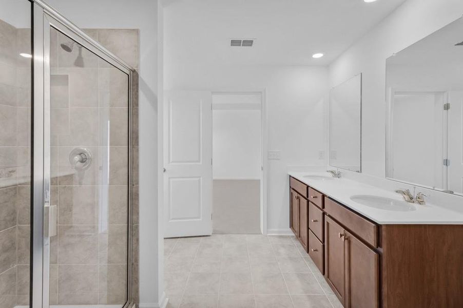 Furnished interior view inside a new home in Falls Creek, Flowery Branch (Image 8).