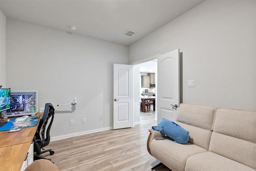 Furnished interior view inside a new home in Riverset, Garland (Image 35). Furnished interior view inside a new home in Riverset, Garland (Image 35).