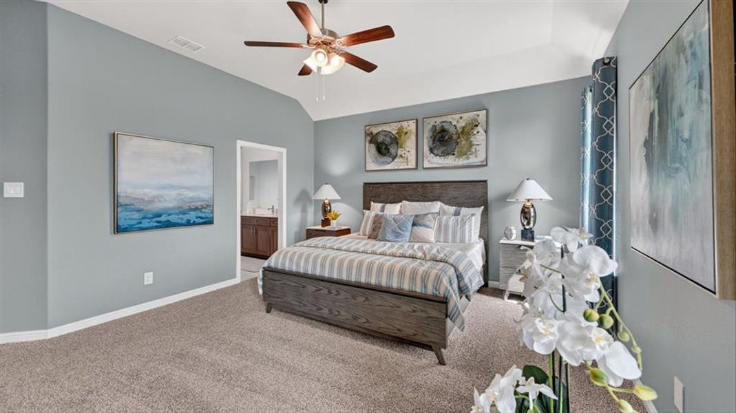 Furnished interior view inside a new home in Lakeview Pointe, Grand Prairie (Image 24).