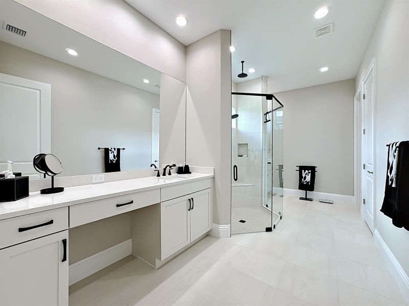 9244 SW Pinnacle Primary Bath