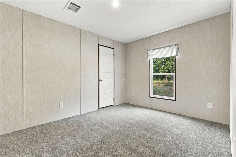 Spacious, unfurnished interior of a new home in , Dawsonville (Image 26).