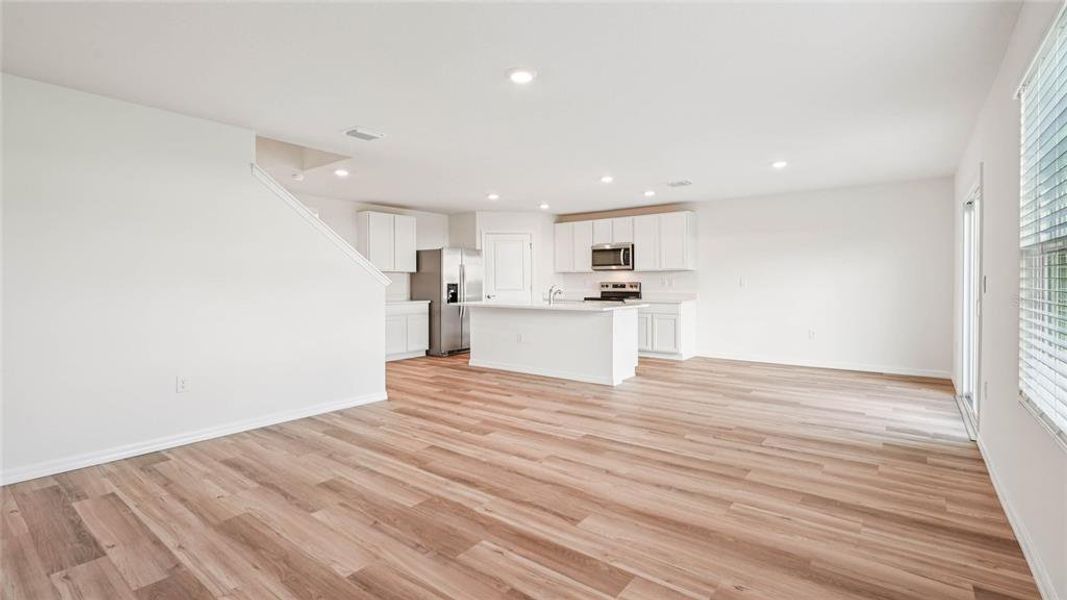 Spacious, unfurnished interior of a new home in Briarwood, Alachua (Image 16).