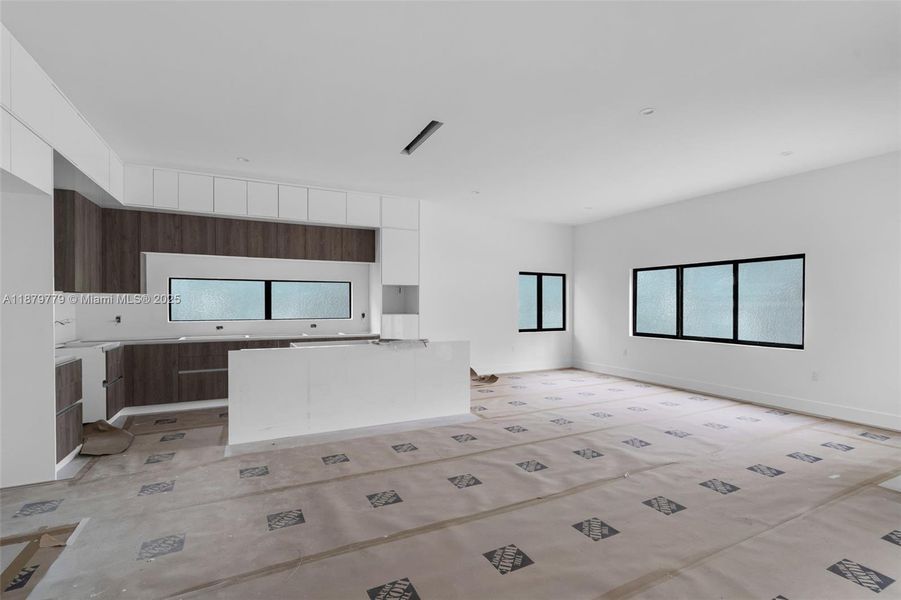 Image 38 of a home in .