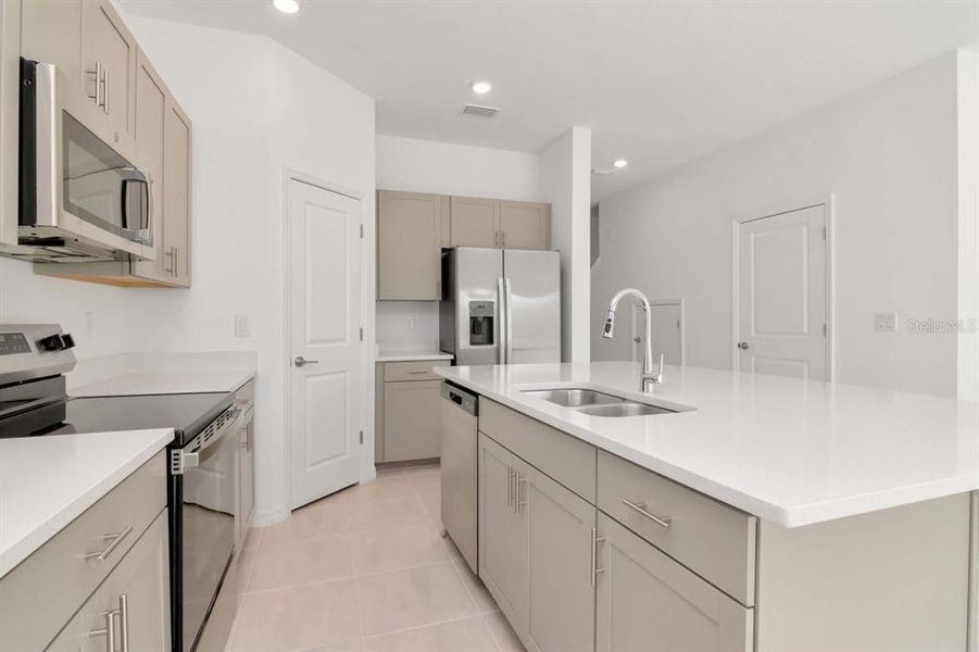 Furnished interior view inside a new home in , Wesley Chapel (Image 14).