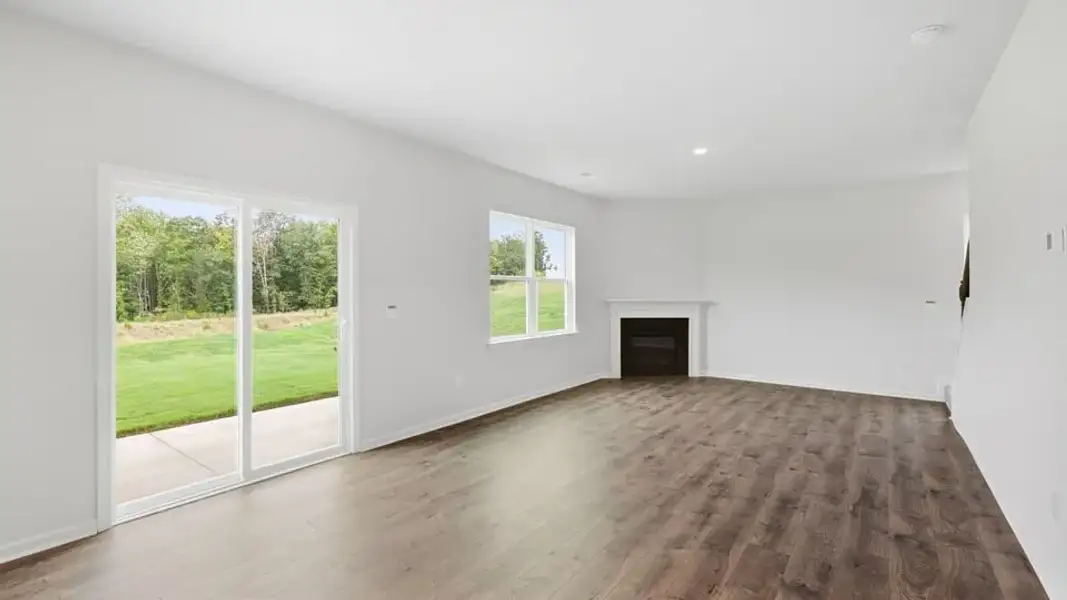 Spacious, unfurnished interior of a new home in Spring Ridge, Anderson (Image 21).