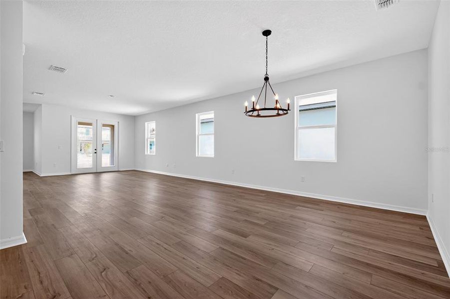 Spacious, unfurnished interior of a new home in Trailside, Mount Dora (Image 15).