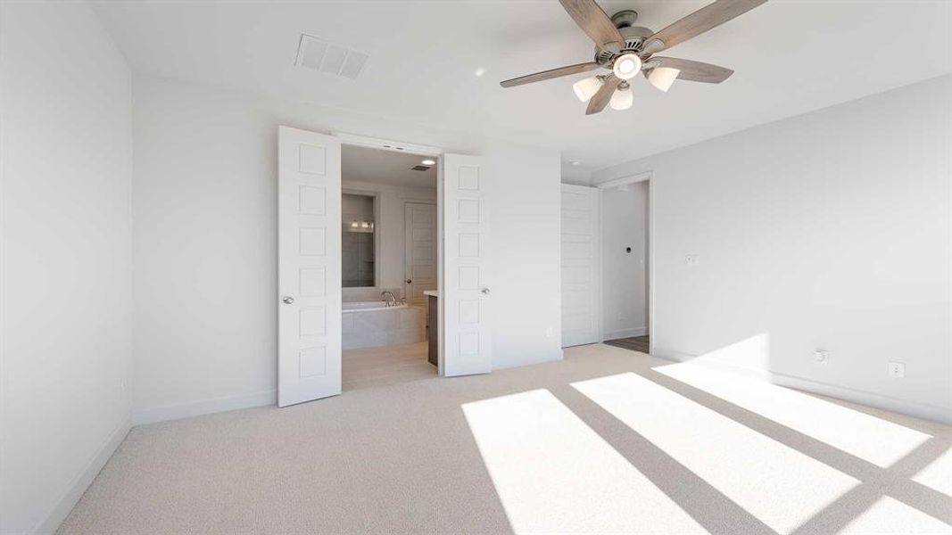 Spacious, unfurnished interior of a new home in Trinity Falls 50', McKinney (Image 17).