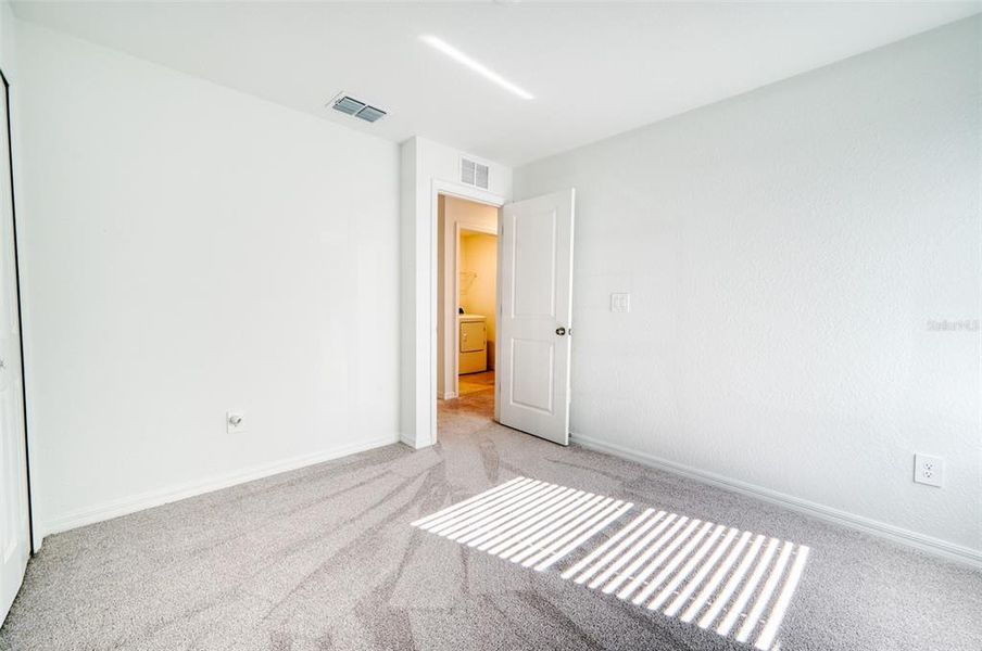 Spacious, unfurnished interior of a new home in , Bradenton (Image 33).