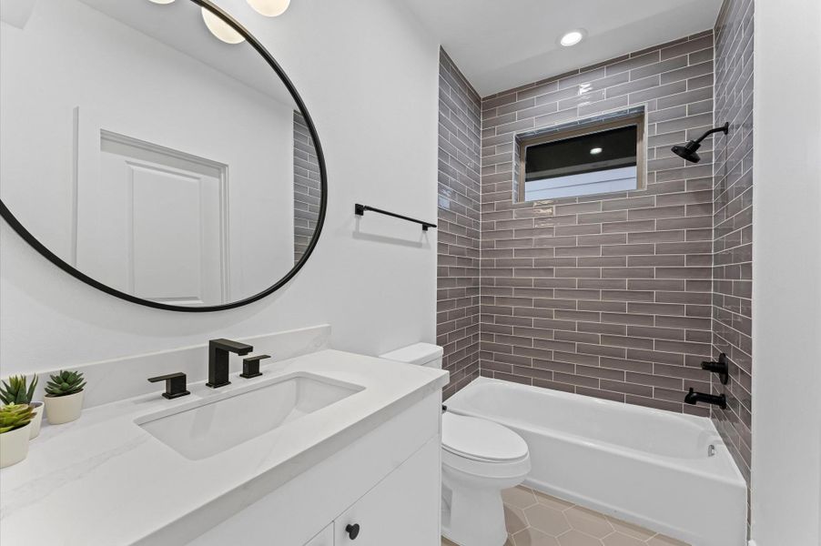 First floor bedroom's in suite full bathroom