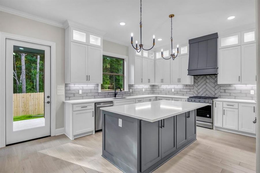Furnished interior view inside a new home in , Tyler (Image 13).