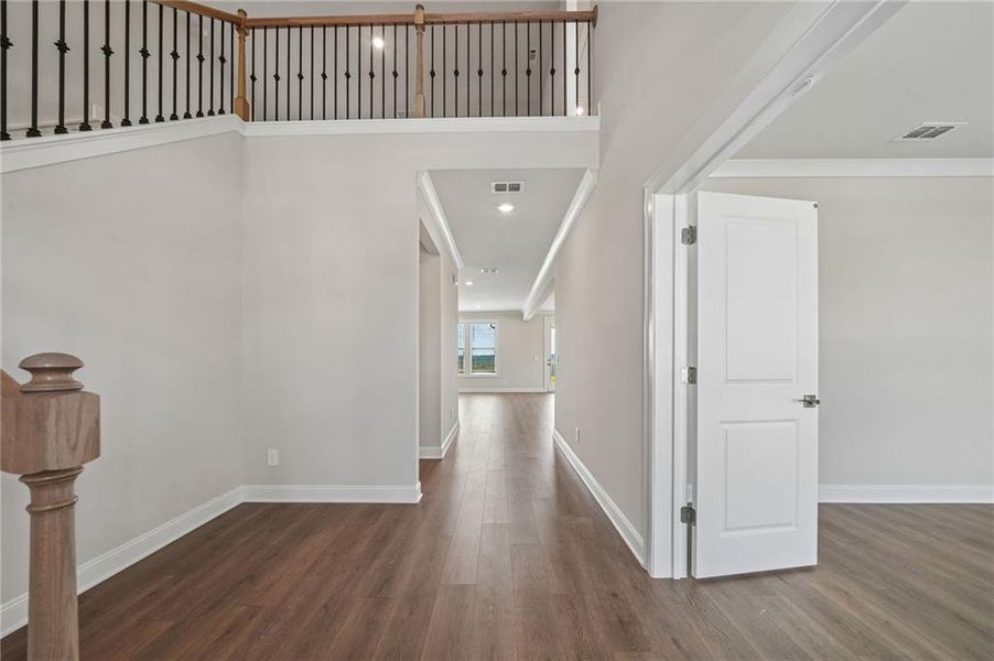 Spacious, unfurnished interior of a new home in River Pointe, Monroe (Image 30).