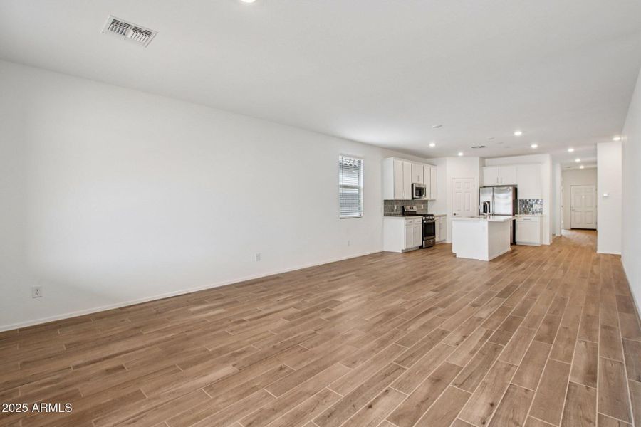 6-web-or-mls-W Kenner Dr-S0509-006