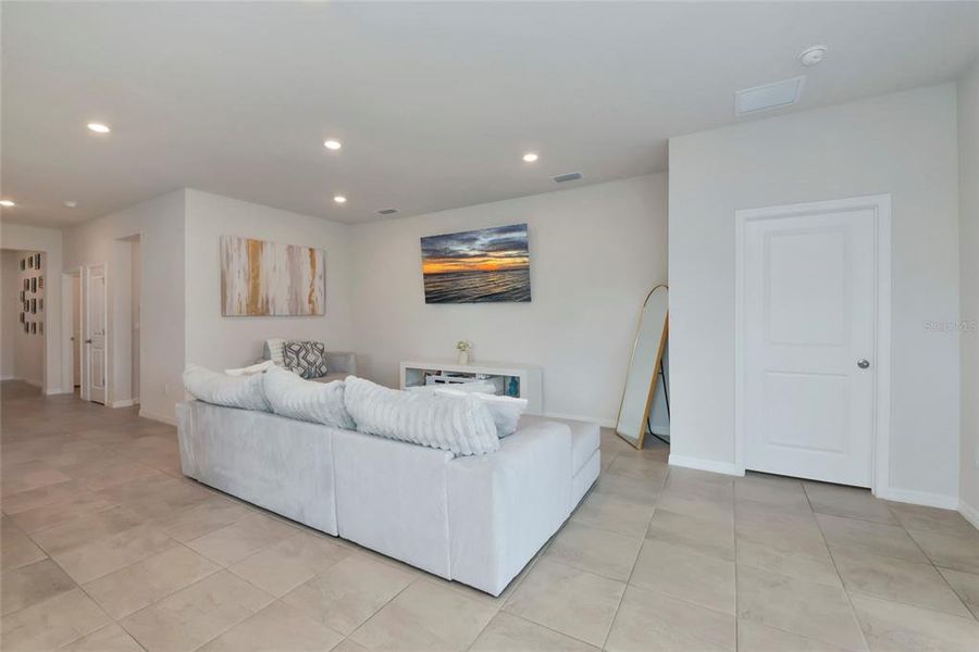 Furnished interior view inside a new home in Coddington, Bradenton (Image 6).