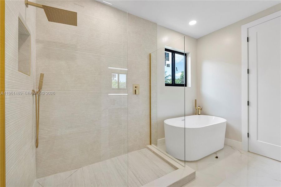 Furnished interior view inside a new home in , Fort Lauderdale (Image 12).