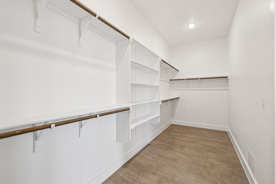 41 web or mls Robin Trail S1302 041