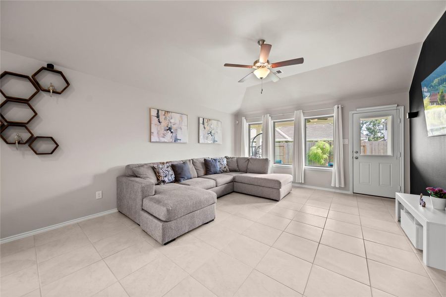 Furnished interior view inside a new home in The Meadows at Imperial Oaks 40', Conroe (Image 13).