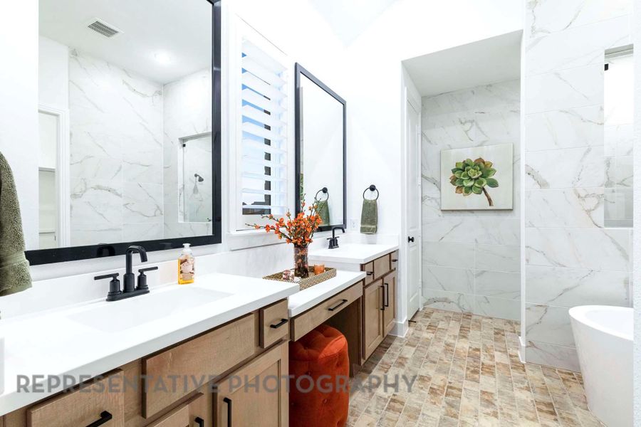 Furnished interior view inside a new home in Riceland: 65ft. lots, Mont Belvieu (Image 13).