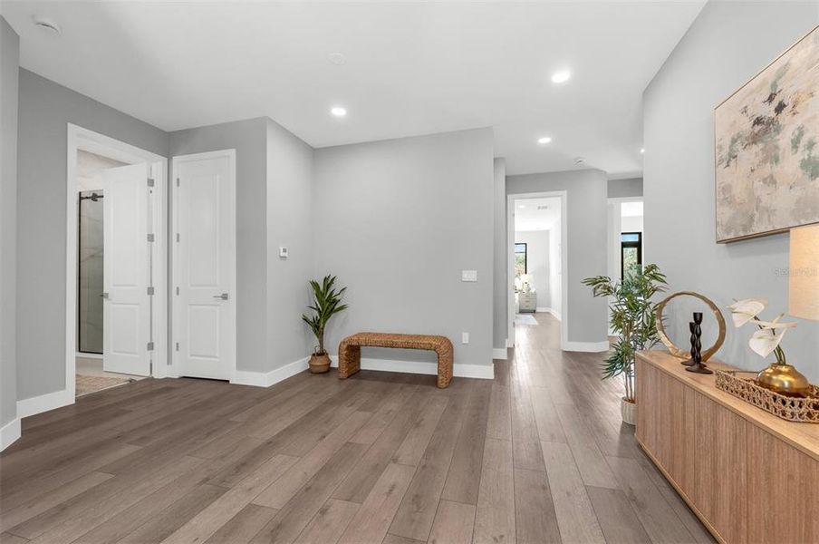 Furnished interior view inside a new home in , Orlando (Image 45).