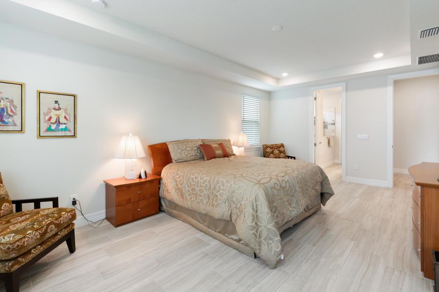 Furnished interior view inside a new home in , Port St. Lucie (Image 39).