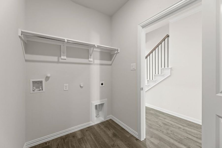 Spacious, unfurnished interior of a new home in Creekside, Royse City (Image 23).