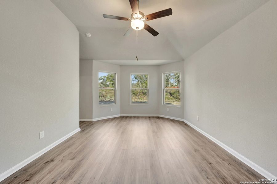 Spacious, unfurnished interior of a new home in Jordan's Ranch, San Antonio (Image 25). Spacious, unfurnished interior of a new home in Jordan's Ranch, San Antonio (Image 25).