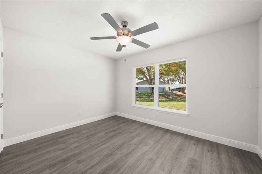 Spacious, unfurnished interior of a new home in , Sebring (Image 50).