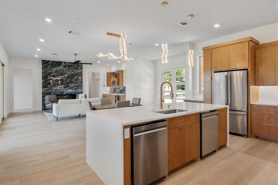 Furnished interior view inside a new home in , Malakoff (Image 17).