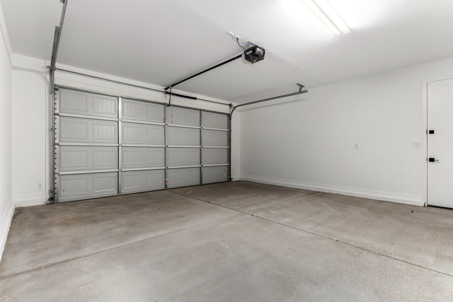 Representative unfurnished interior of a home built from the Winsor by Taylor Morrison in Allen Ranches Discovery Collection, Litchfield Park (Image 31).