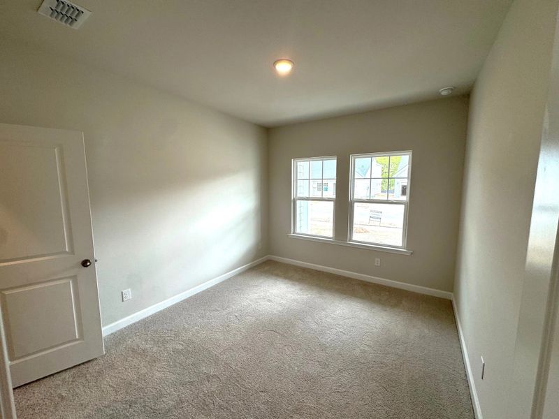 Spacious, unfurnished interior of a new home in Tea Farm, Ravenel (Image 13).