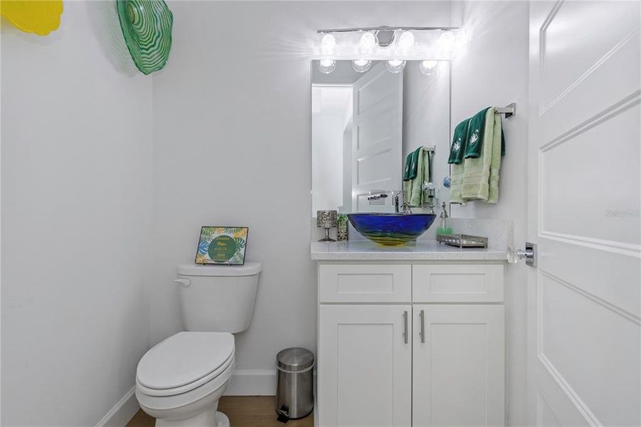 Furnished interior view inside a new home in , Tarpon Springs (Image 9).