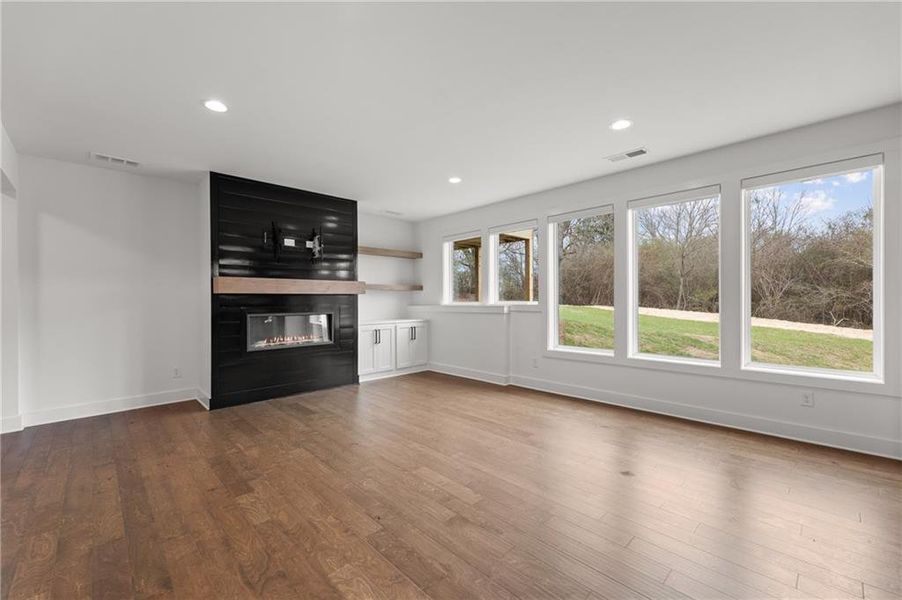 Spacious, unfurnished interior of a new home in , Dawsonville (Image 49).