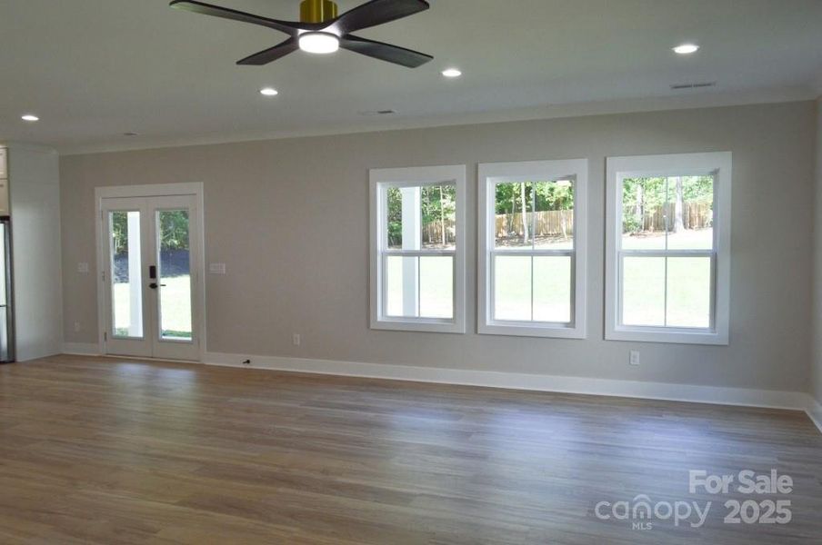 Spacious, unfurnished interior of a new home in , Davidson (Image 35).