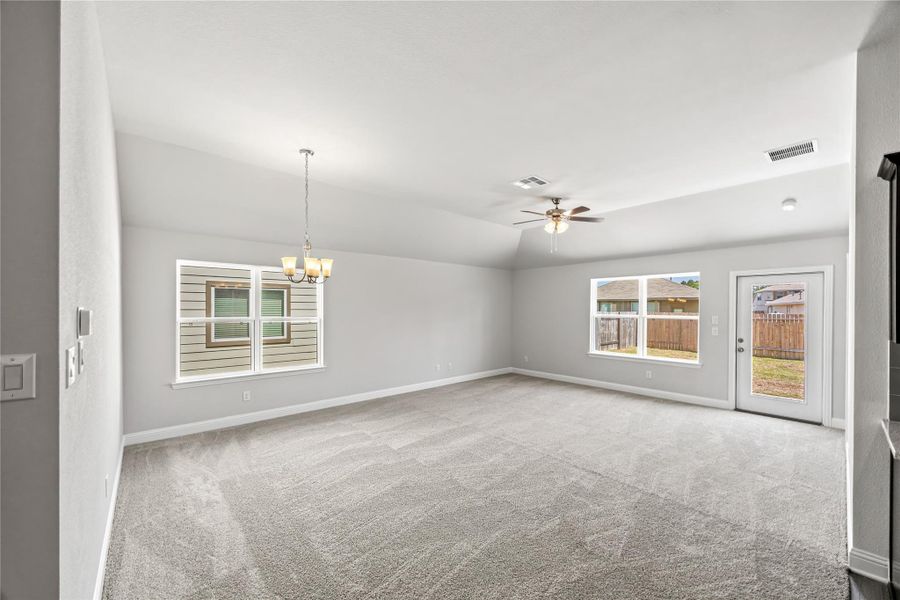 Spacious, unfurnished interior of a new home in Grand Oaks Reserve, Cleveland (Image 8).