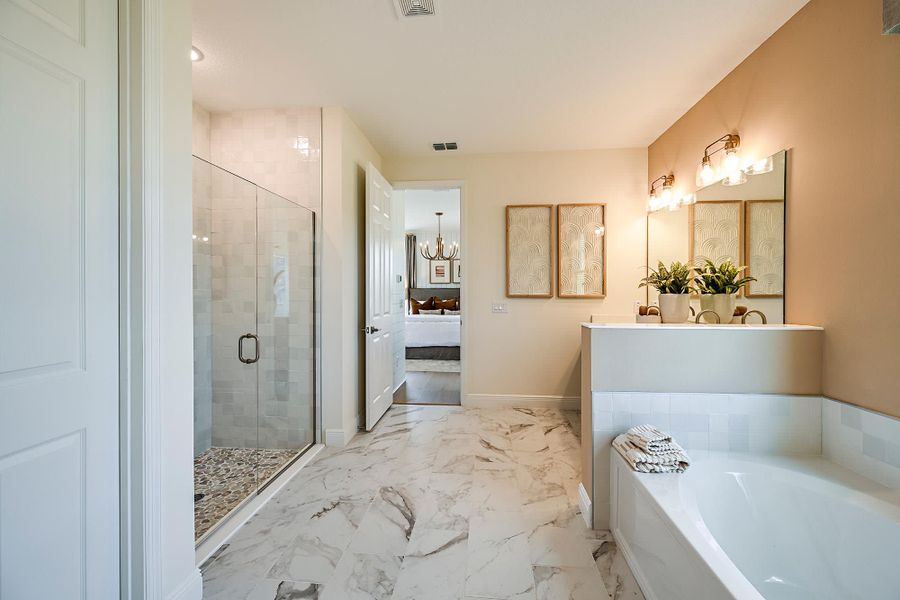 Primary Bathroom | Brentwood Executive | Park View at the Hills in Minneola, Florida | Landsea Homes