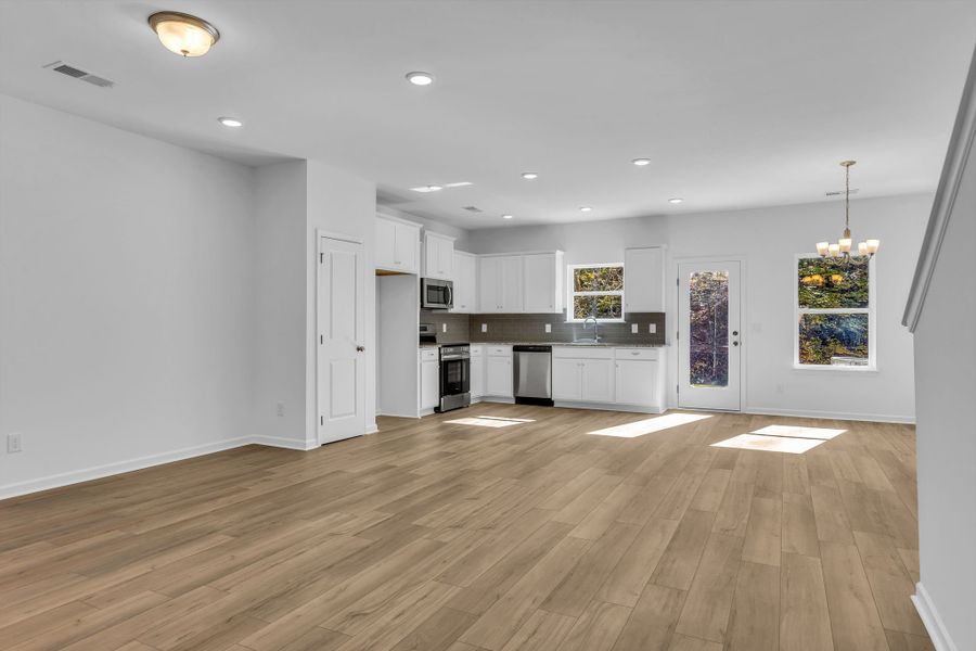 Spacious, unfurnished interior of a new home in Ironhorse, Dickson (Image 7).